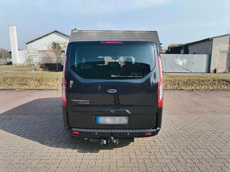 Gebraucht Ford Tourneo 155 PS (114 kW) 2014 Schwarz Van / Kleinbus