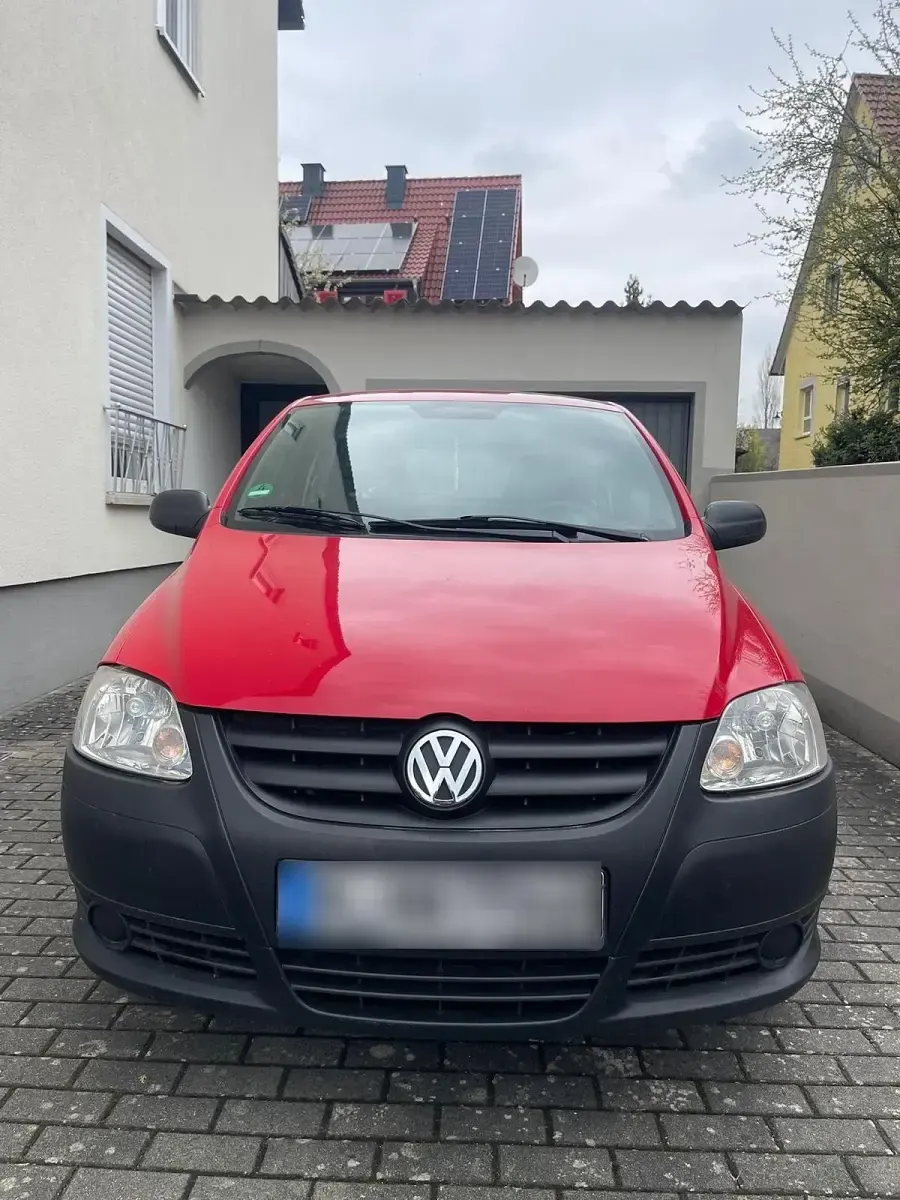 Używany VW Fox 54 KM (39 kW) 2006 Czerwony Hatchback