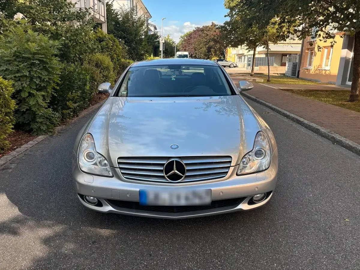 Gebraucht Mercedes CLS320 224 PS (164 kW) 2007 Silber Coupé