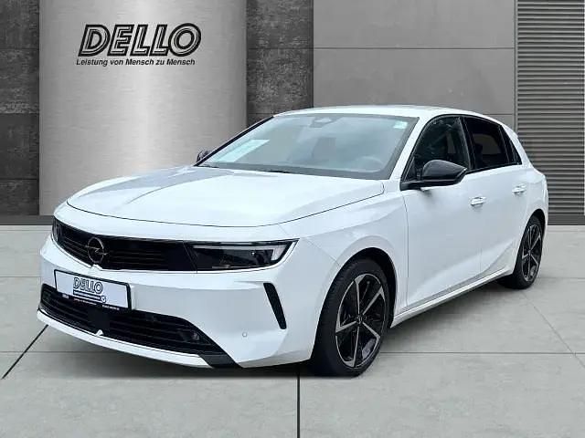 Jade weiss/arktis weiss Gebraucht 2023 Opel Astra Elegance Limousine | 22.590 € (Guter Preis) - Bild 1/4