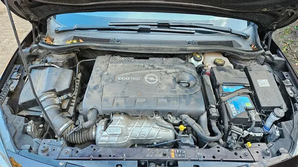 Gebraucht Opel Cascada Innovation 165 PS (121 kW) 2014 Braun Cabrio