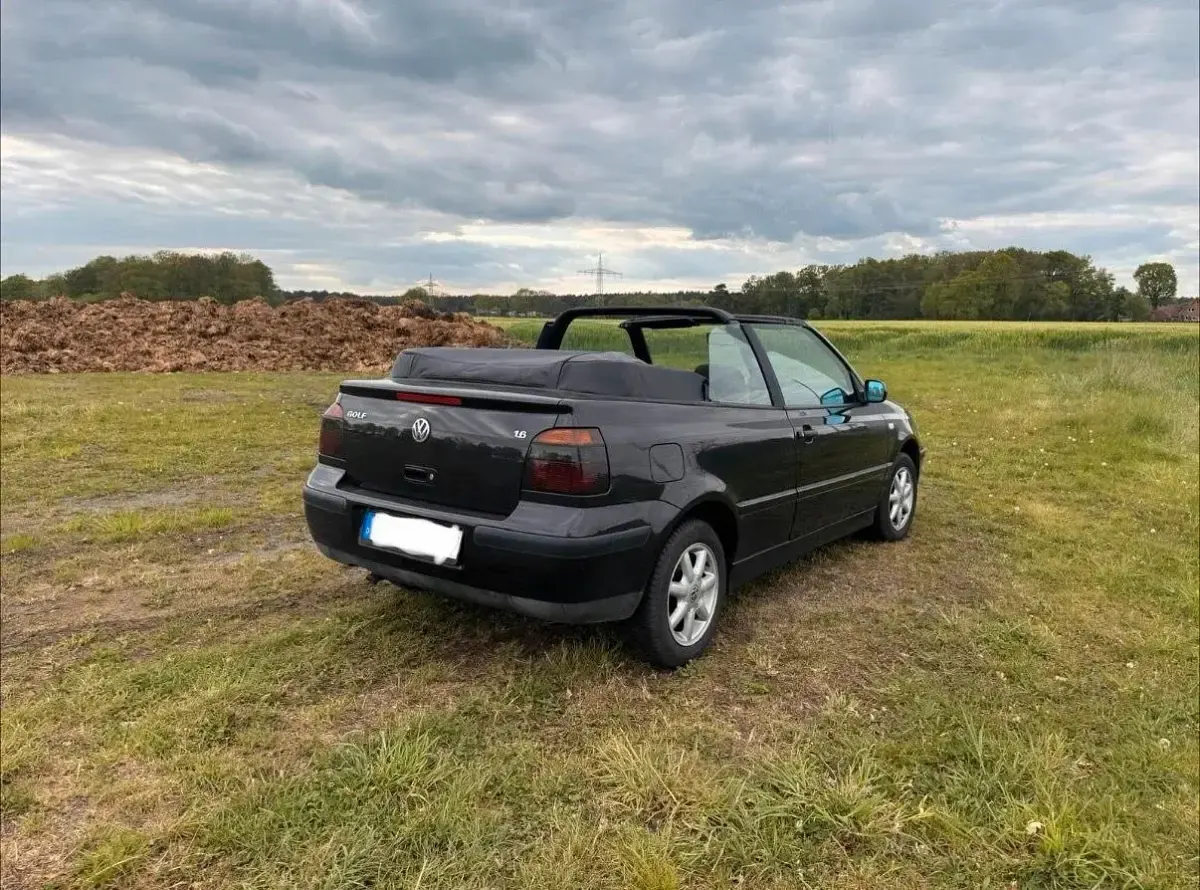 Gebraucht VW Golf Cabriolet 101 PS (74 kW) 2000 Schwarz Cabrio