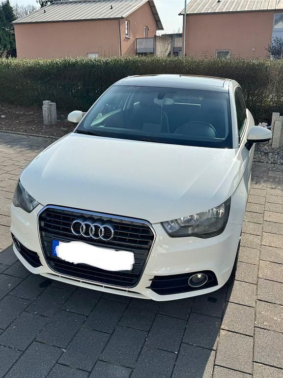 Gebraucht Audi A1 Design 105 PS (77 kW) 2010 Weiß Kleinwagen