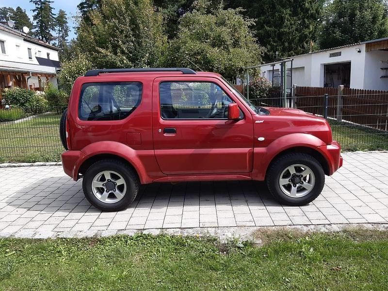 Rot Gebraucht 2014 Suzuki Jimny SUV | 17.000 € (Etwas zu teuer) - Bild 1/1
