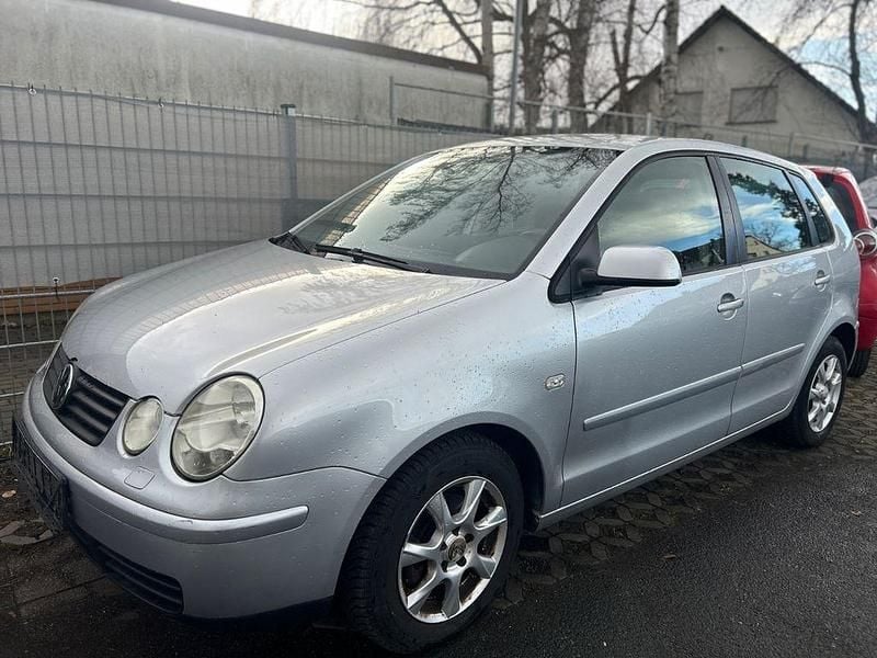 Gebraucht VW Polo 75 PS (55 kW) 2004 Silber Kleinwagen