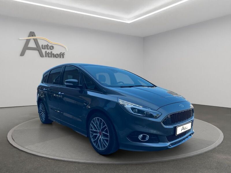 Grau Gebraucht 2018 Ford S-MAX ST-Line Van / Kleinbus | 23.999 € (Etwas zu teuer) - Bild 1/4