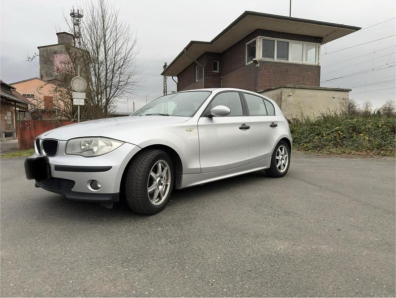 Gebraucht BMW 116 116 PS (85 kW) 2004 Silber Kleinwagen