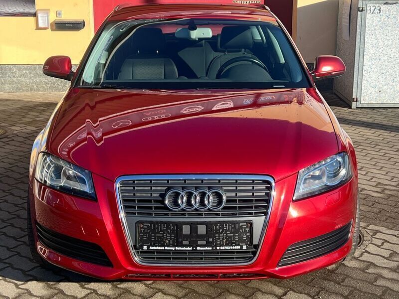 Rot Gebraucht 2009 Audi A3 Sportback Ambiente Limousine | 7.888 € (Teuer) - Bild 1/4
