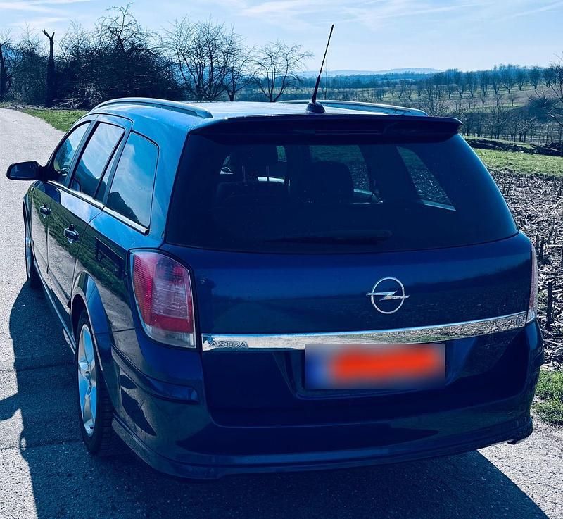 Usata Opel Astra 140 CV (102 kW) 2006 Blu Station wagon