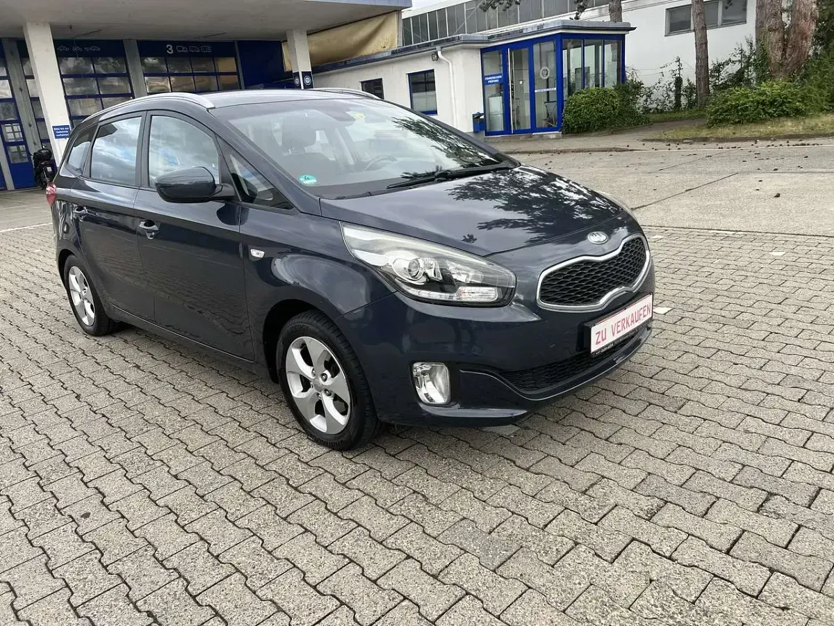 Gebraucht Kia Carens Attract 135 PS (99 kW) 2013 Other Van / Kleinbus