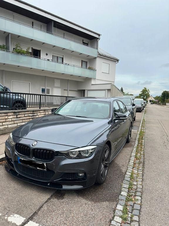 Grau Gebraucht 2015 BMW 328 Limousine | 16.900 € (Fairer Preis) - Bild 1/4
