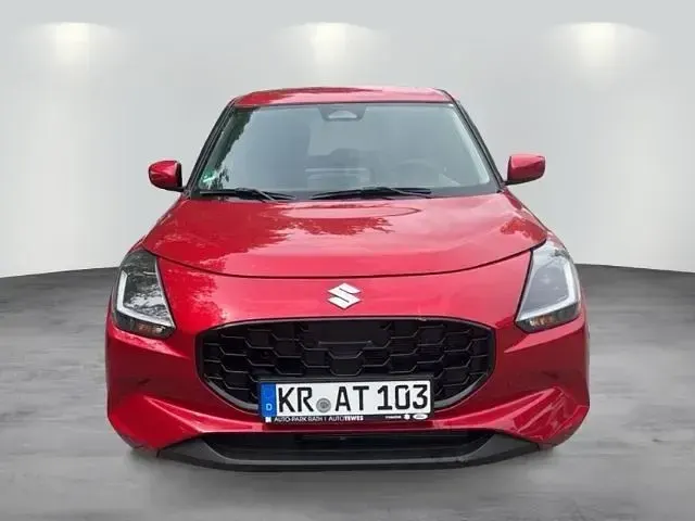 Gebraucht Suzuki Swift Comfort 82 PS (60 kW) 2026 Rot Kleinwagen