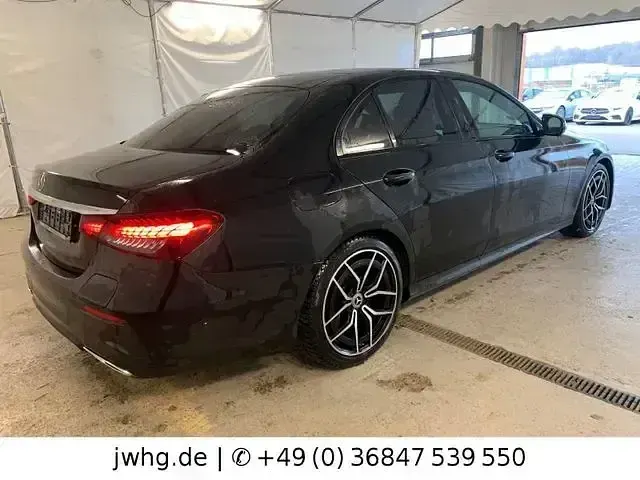 Gebraucht Mercedes E300 AMG line 306 PS (225 kW) 2022 Obsidianschwarz (metallic) Limousine