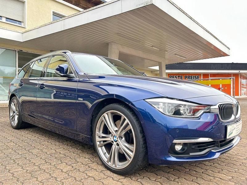 Blau Gebraucht 2017 BMW 330 Luxury Line Kombi | 19.990 € (Superpreis) - Bild 1/4
