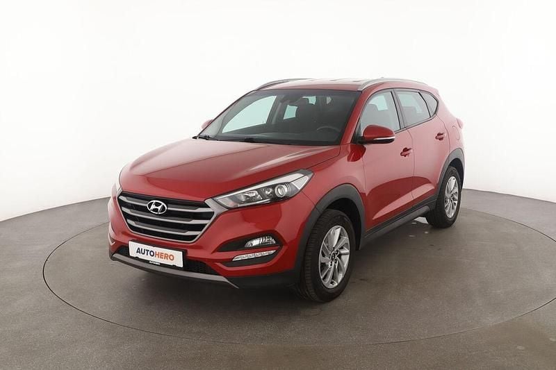Rot Gebraucht 2016 Hyundai Tucson Intro Edition SUV | 12.960 € (Fairer Preis) - Bild 1/3