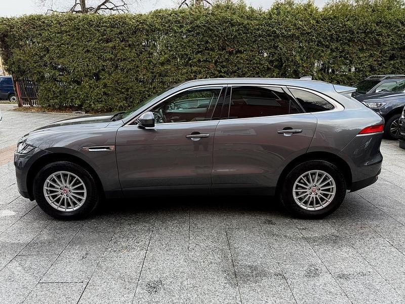 Grau Gebraucht 2018 Jaguar F-Pace Prestige SUV | 12.980 € (Guter Preis) - Bild 1/4