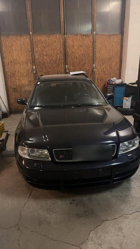 Gebraucht 2000 Audi RS4 Kombi | 14.800 € - Bild 1/4
