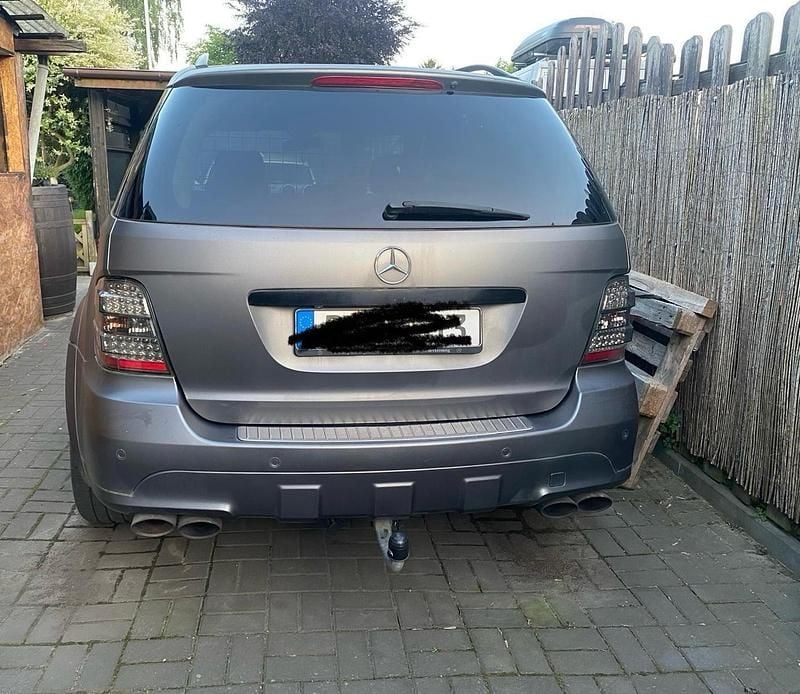 Andere farben Gebraucht 2008 Mercedes ML63 AMG AMG SUV | 22.000 € (Etwas zu teuer) - Bild 1/2