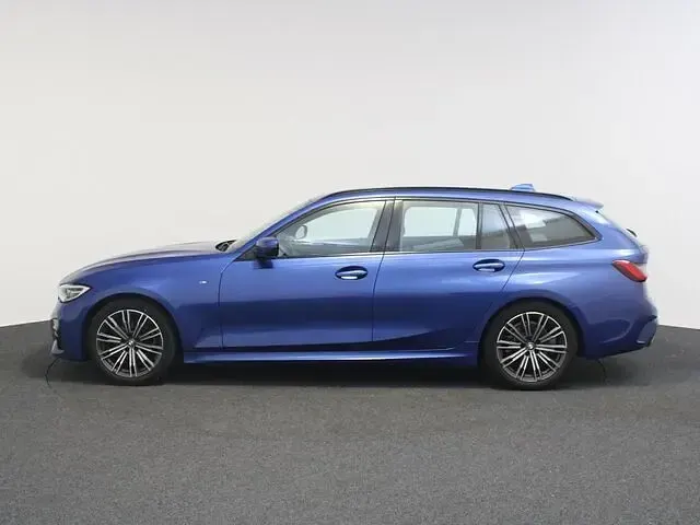 Gebraucht BMW 320 M Sport 184 PS (135 kW) 2021 Portimao blau Kombi