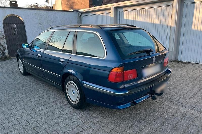 Gebraucht BMW 525 170 PS (125 kW) 1998 Blau Kombi