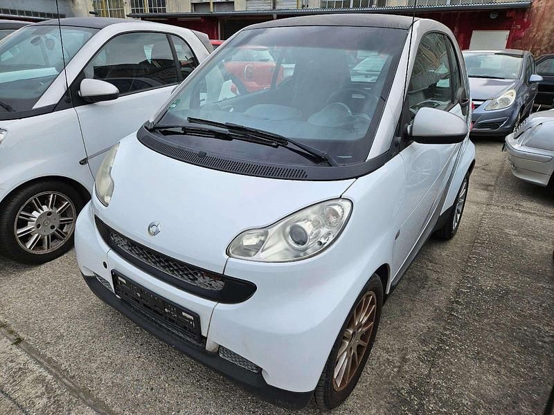 Weiß Gebraucht 2007 Smart ForTwo Coupé Kleinwagen | 3.990 € (Fairer Preis) - Bild 1/4
