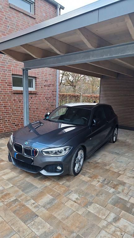 Gebraucht BMW 120 M Sport 190 PS (139 kW) 2015 Grau Kleinwagen