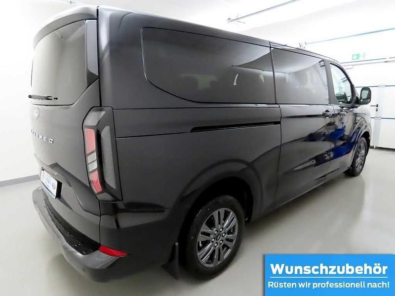 Gebraucht Ford Tourneo Custom Titanium 2024 Obsidianschwarz metallic Van