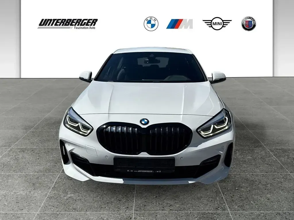Gebraucht BMW 118 Performance 136 PS (100 kW) 2023 Weiß Limousine