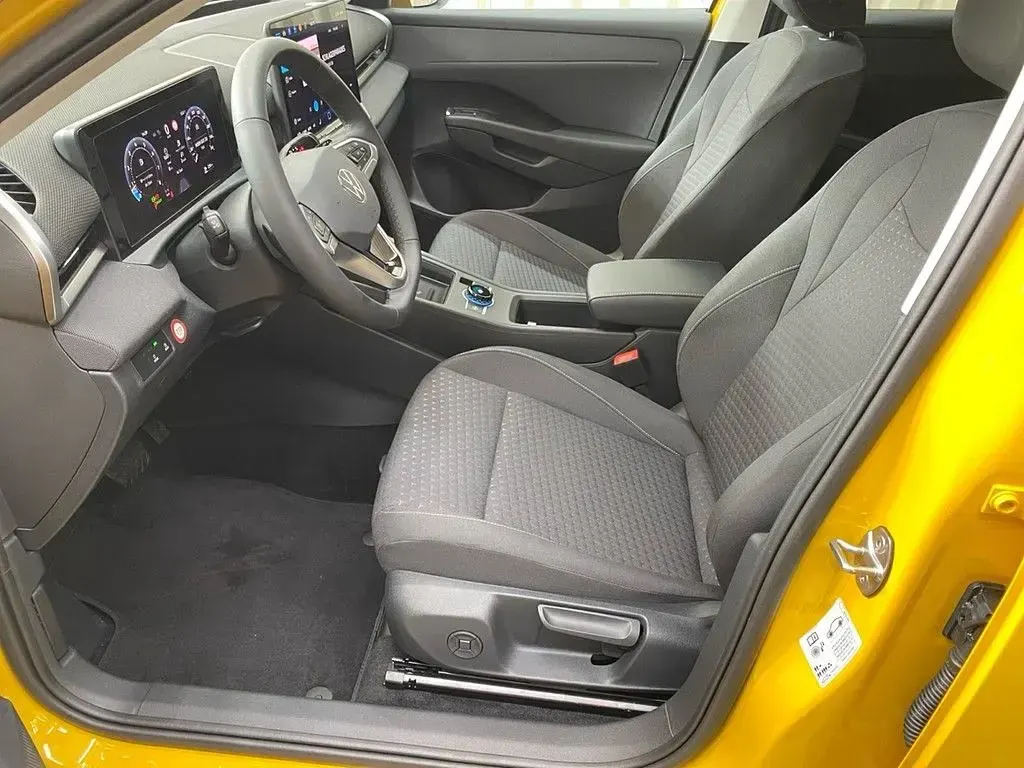 Neu VW T-Roc Cabriolet Life 116 PS (85 kW) 2026 Canary yellow / uni schwarz... SUV