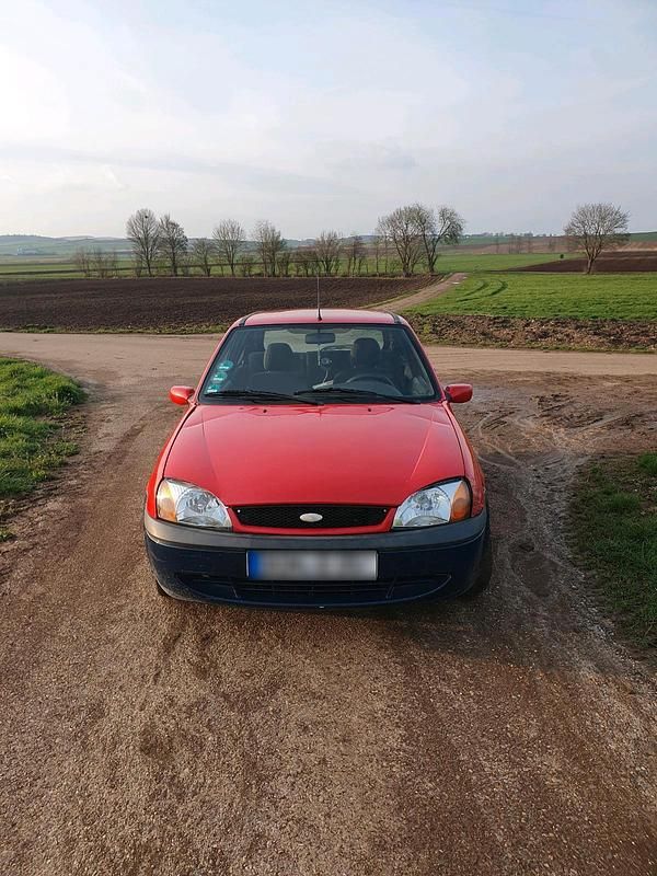 Gebraucht Ford Fiesta 60 PS (44 kW) 2001 Rot Kleinwagen