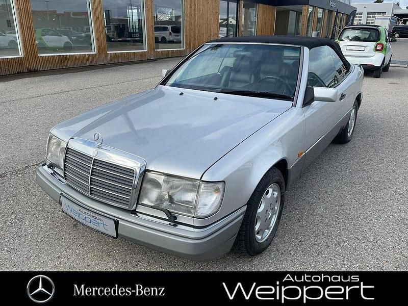 Gebraucht Mercedes E320 224 PS (164 kW) 1993 Silber Cabrio
