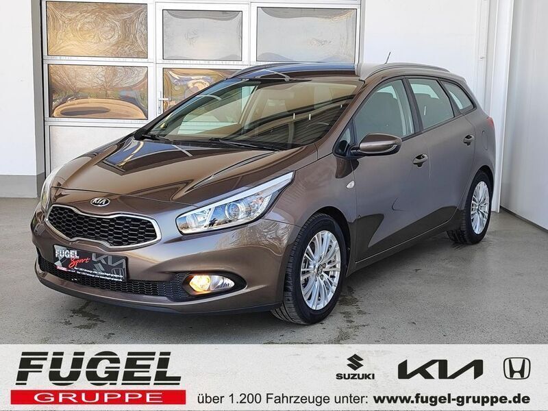 (d5u) sandbeige met. Gebraucht 2013 Kia Ceed Sportswagon Kombi | 8.995 € (Guter Preis) - Bild 1/4