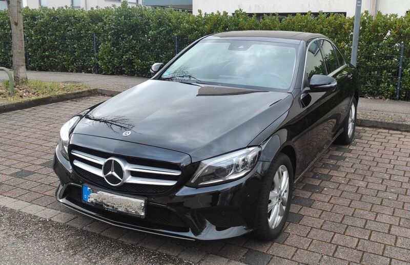 Schwarz Gebraucht 2020 Mercedes C220 Limousine | 22.800 € (Guter Preis) - Bild 1/4