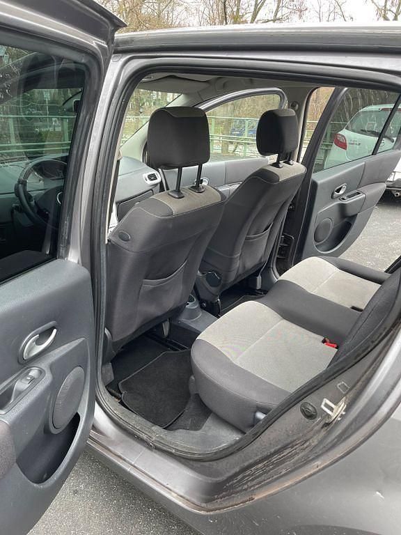 Gebraucht Renault Modus Dynamique 111 PS (81 kW) 2009 Grau Van / Kleinbus