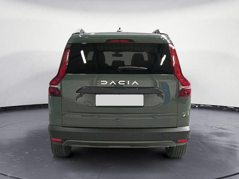 Gebraucht Dacia Jogger Expression 111 PS (81 kW) 2024 Vert lichen kaki Van / Kleinbus