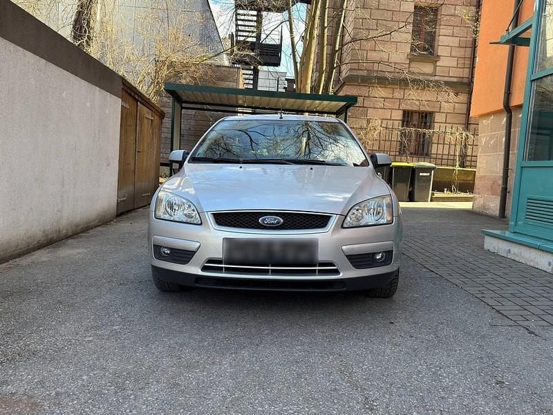 Gebraucht Ford Focus 101 PS (74 kW) 2007 Grau Kombi