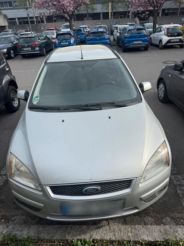 Usata Ford Focus 100 CV (73 kW) 2008 Argento Station wagon