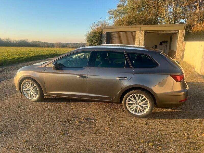 Grau Gebraucht 2017 Seat Leon ST CONNECT Kombi | 7.990 € (Fairer Preis) - Bild 1/4