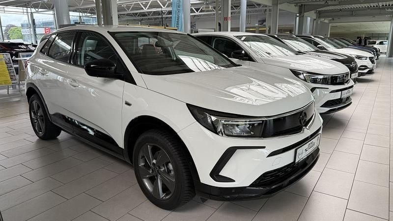 Jade weiß Gebraucht 2024 Opel Grandland X SUV | 23.490 € (Guter Preis) - Bild 1/4