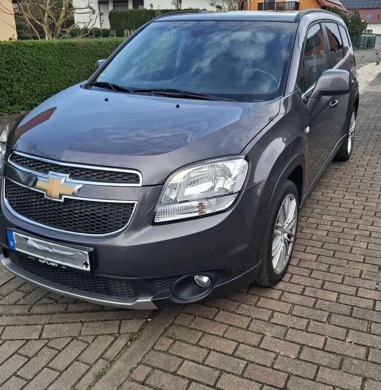Grau Gebraucht 2012 Chevrolet Orlando LTZ Kombi | 8.500 € (Guter Preis) - Bild 1/4