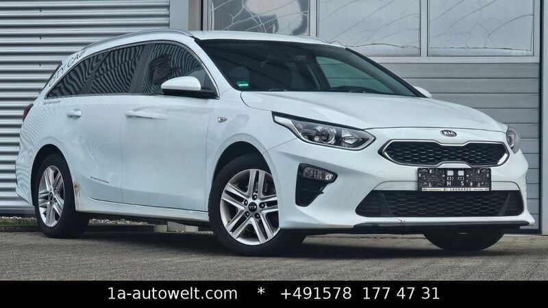 Weiß Gebraucht 2021 Kia Ceed Sportswagon Vision Kombi | 10.000 € - Bild 1/4