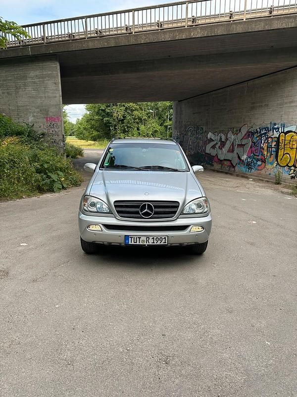 Gebraucht Mercedes ML270 200 PS (147 kW) 2004 Grau SUV
