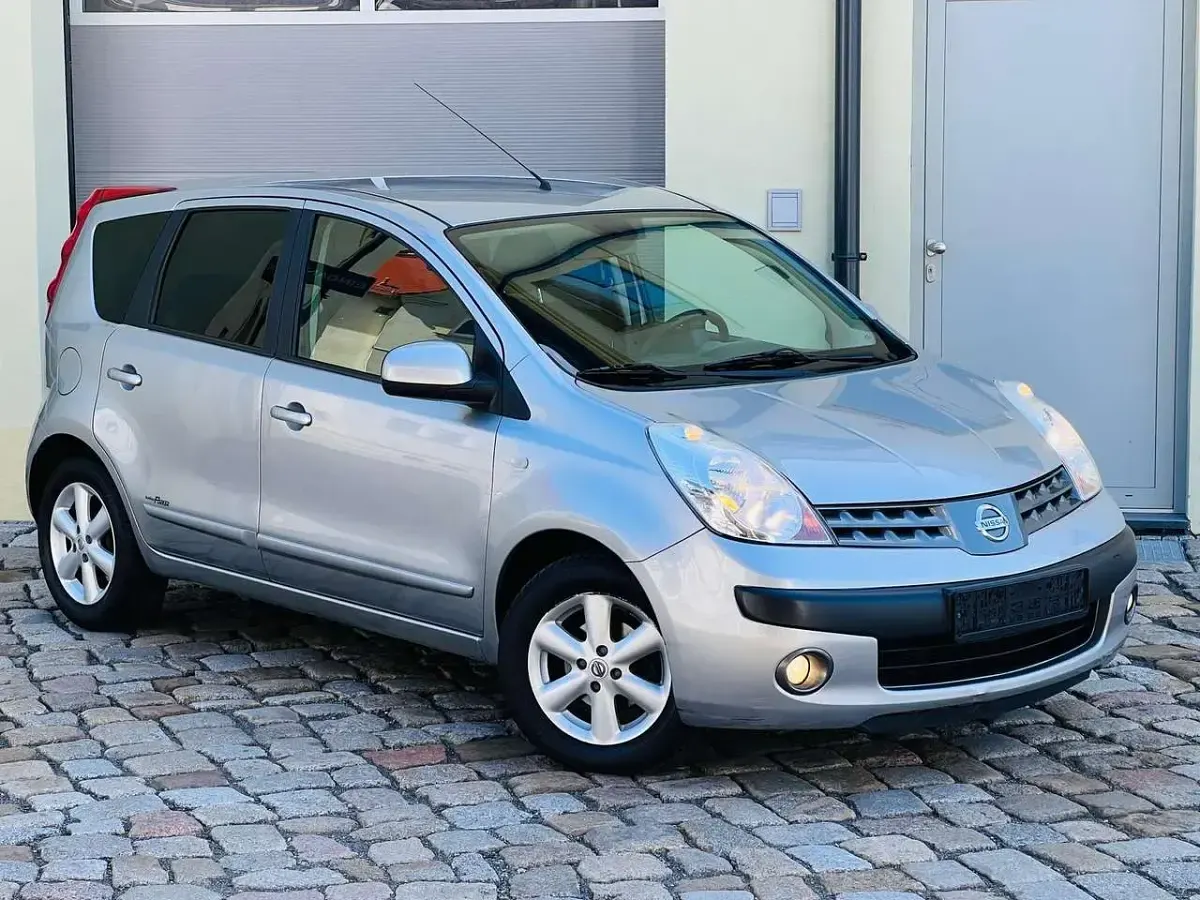 Second-hand Nissan Note Acenta 88 CP (64 kW) 2006 Argintiu Hatchback