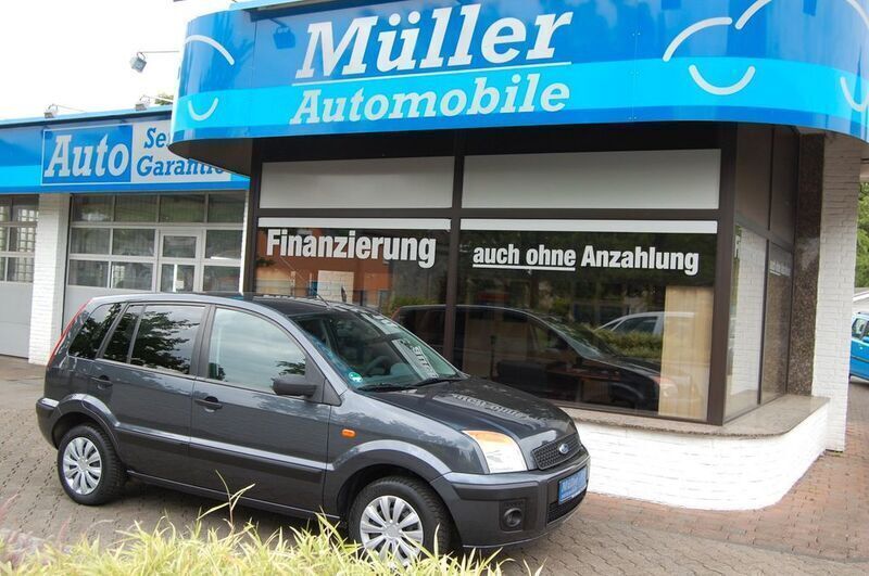 Grau Gebraucht 2007 Ford Fusion Fun X Limousine | 4.840 € (Teuer) - Bild 1/4