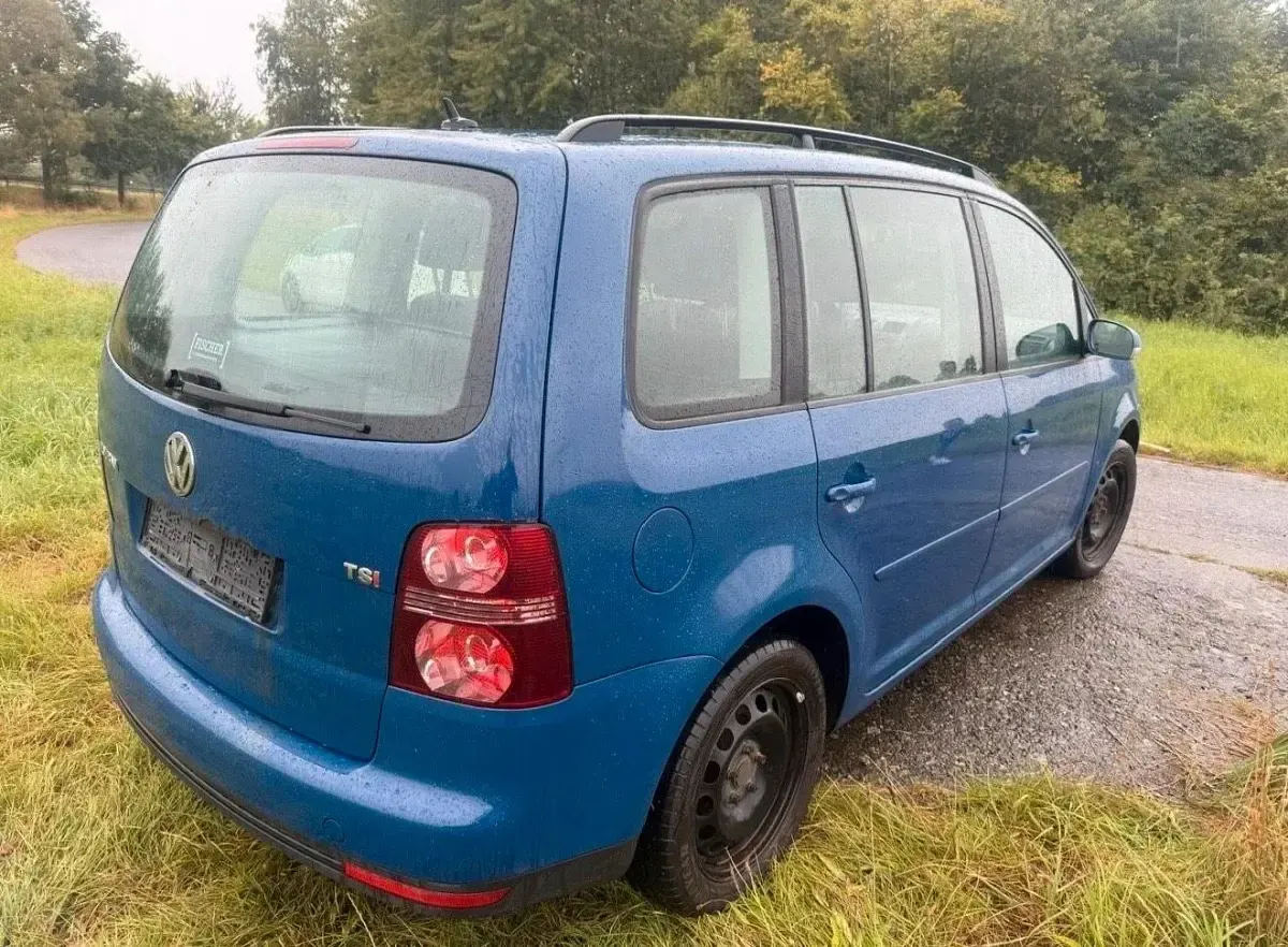Gebraucht VW Touran 140 PS (102 kW) 2009 Blau Van / Kleinbus