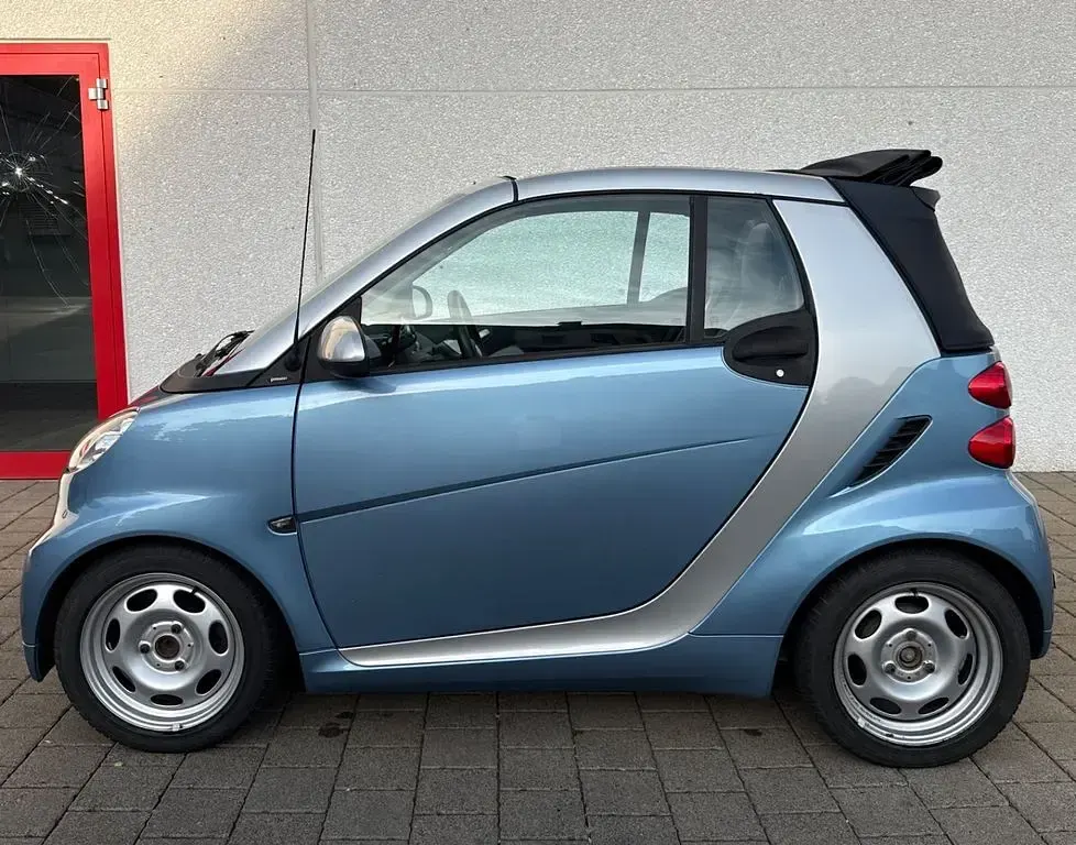 Gebraucht Smart ForTwo Cabrio 54 PS (39 kW) 2011 Blau Cabrio