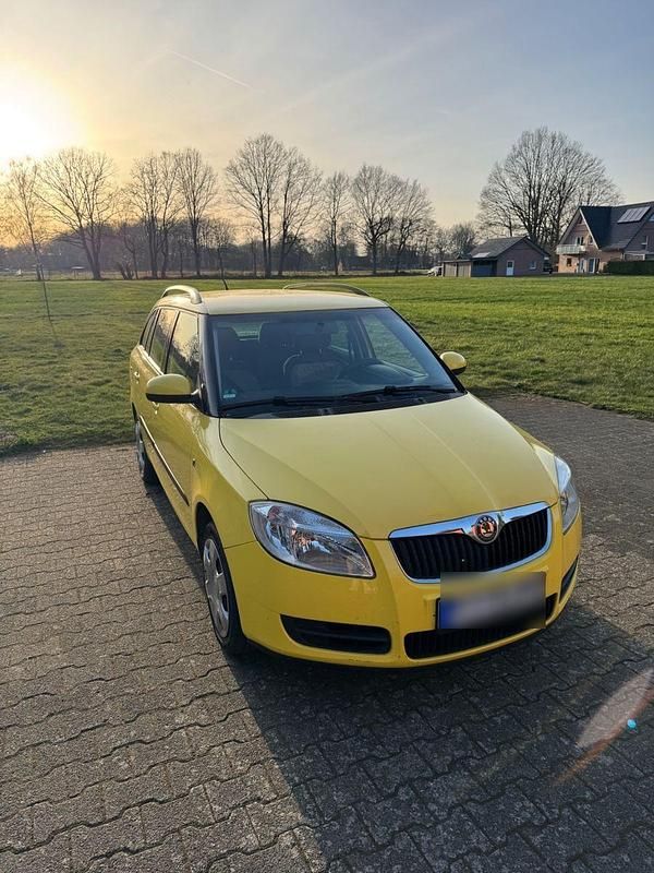 Gebraucht Skoda Fabia 69 PS (50 kW) 2008 Gelb Kombi