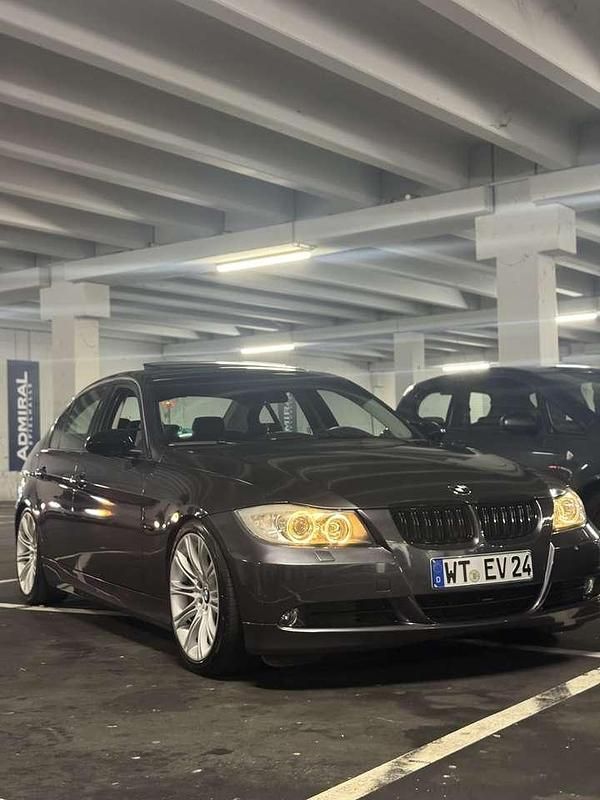 Gebraucht BMW 325 218 PS (160 kW) 2006 Limousine