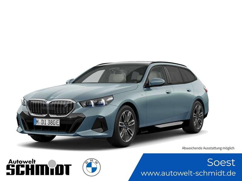 Cape york green metallic Gebraucht 2024 BMW i5 M Sport Limousine | 60.490 € - Bild 1/1
