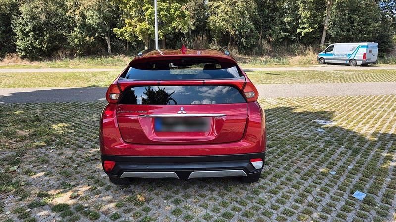 Gebraucht Mitsubishi Eclipse Cross 163 PS (119 kW) 2020 Rot SUV